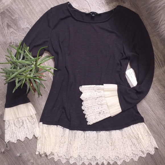 Zac & Rachel Sweaters - Long elegant lace trim top